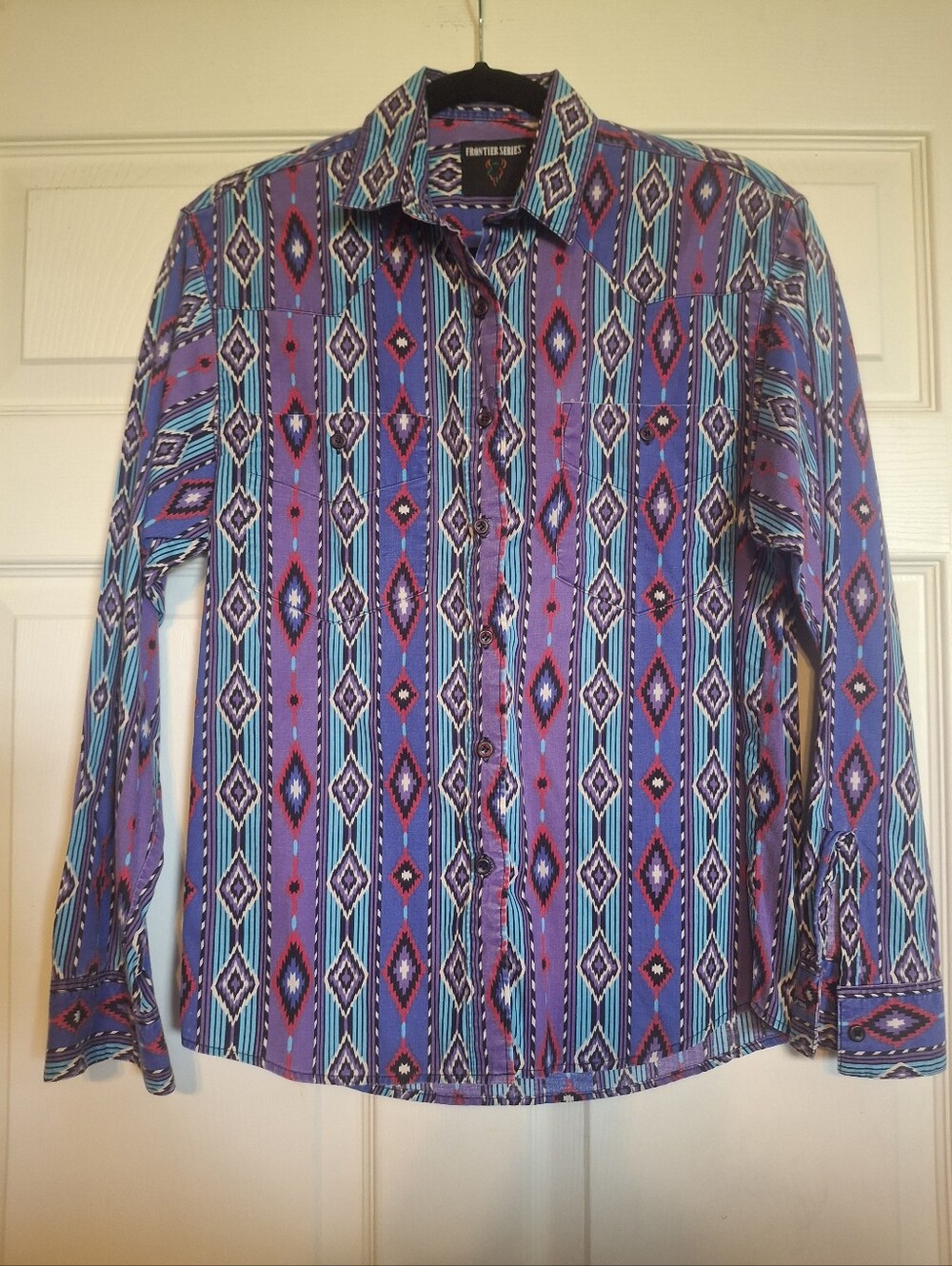FRONTIER SERIES Men's Western Aztec Print Button-Up Long Sleeve Shirt